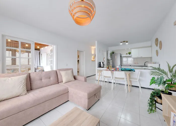 Casa Atassara - 500m To The Beach, Ping-pong And Foosball By Lanzarote Semesterbostad Puerto del Carmen (Lanzarote)