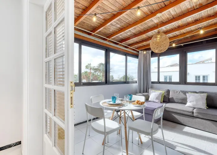 בית נופש Casa Atassara - 500m To The Beach, Ping-pong And Foosball By Lanzarote