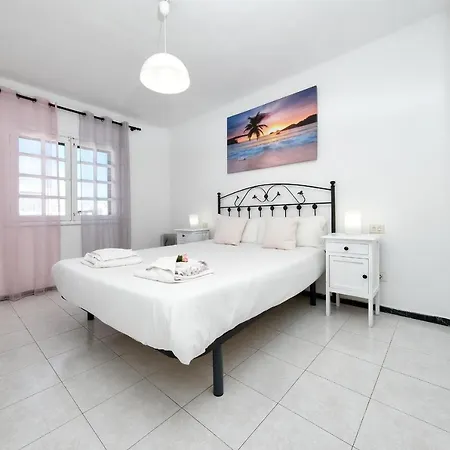 Semesterbostad Casa Atassara A 500m De La Playa Wifi Con Fibra Puerto del Carmen (Lanzarote)