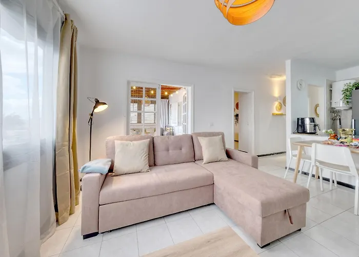 Casa vacanze Casa Atassara - 500m To The Beach, Ping-pong And Foosball By Lanzarote